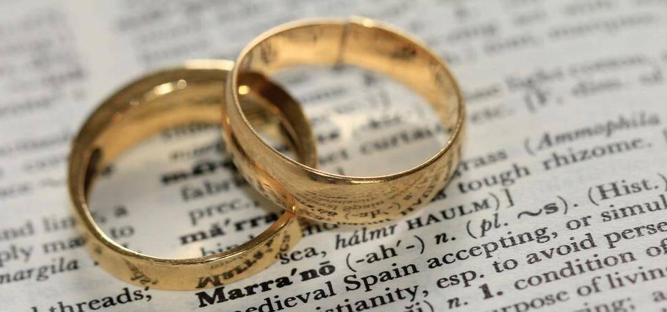 Małżeństwo a zawarcie umowy